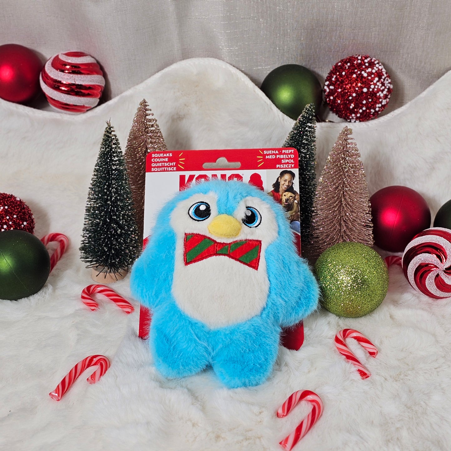 KONG Snuzzles Penguin - Plush Dog Toy