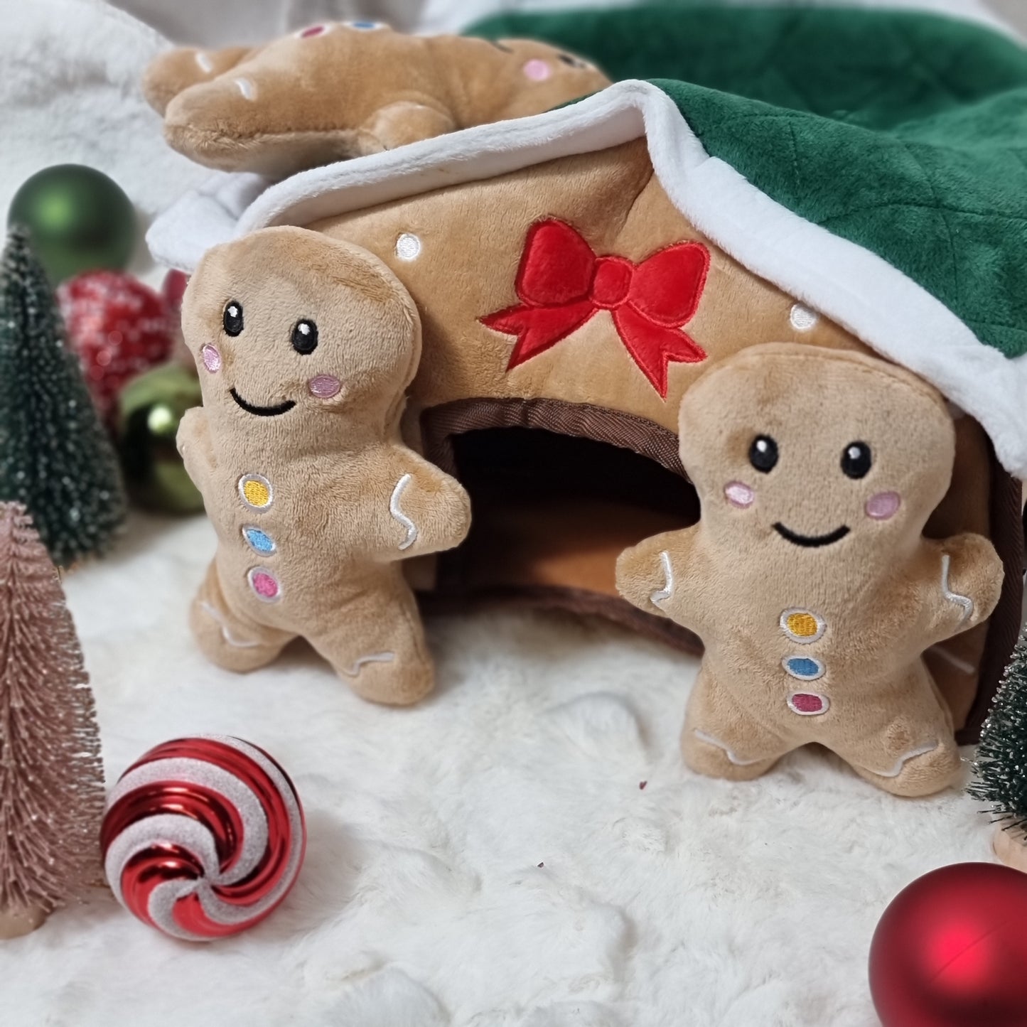 Gingerbread House Burrow & Hide Toy