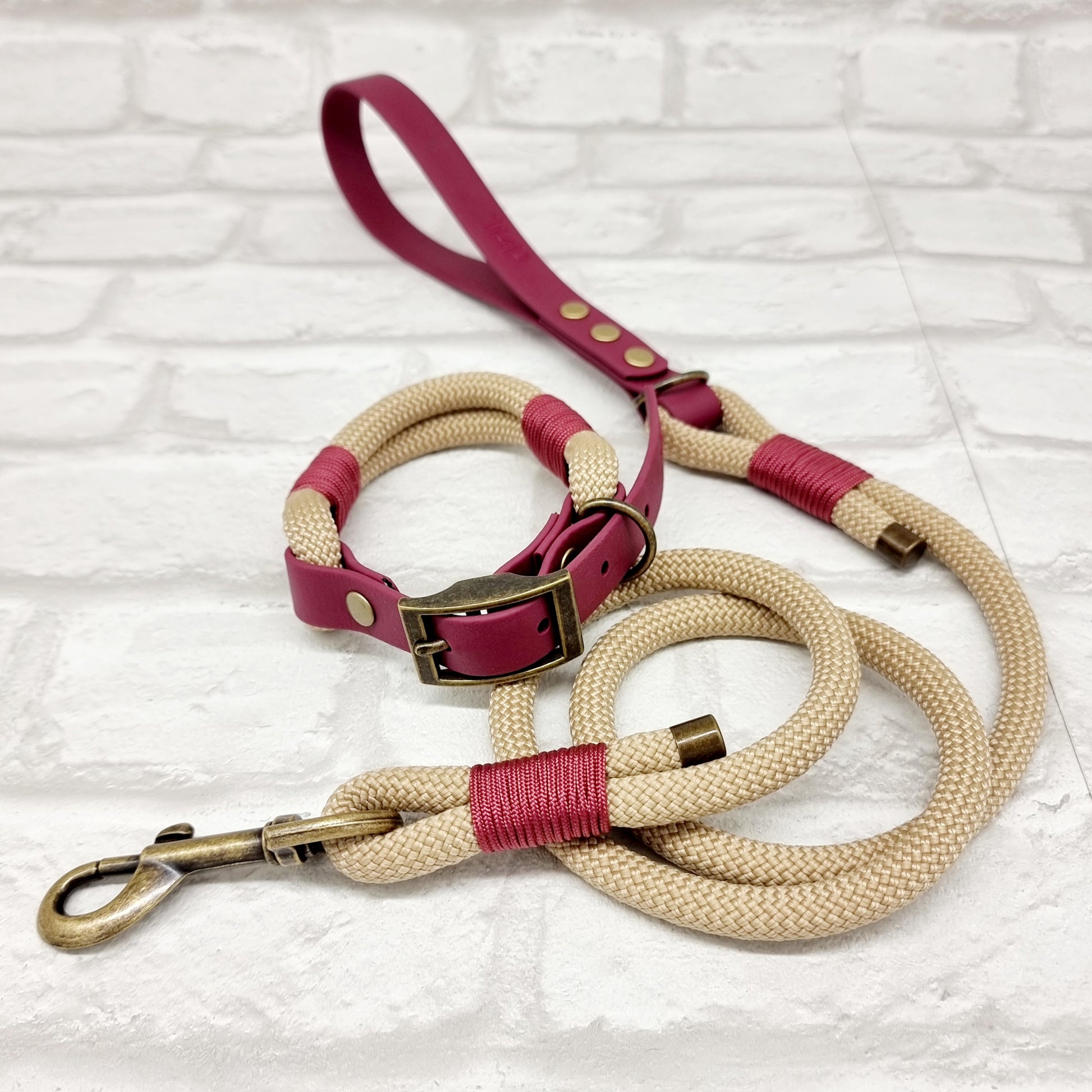 Sandlead Rope Sand & Burgundy - Classic Rope Dog Lead – Trinkety Paws