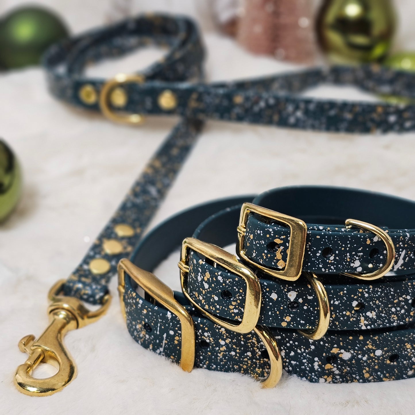 Mistletoe Magic - Biothane Splatter Dog Collar
