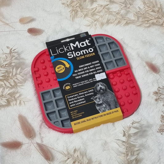 Lickimat Slomo Slowfeeding Mat - Red/Grey