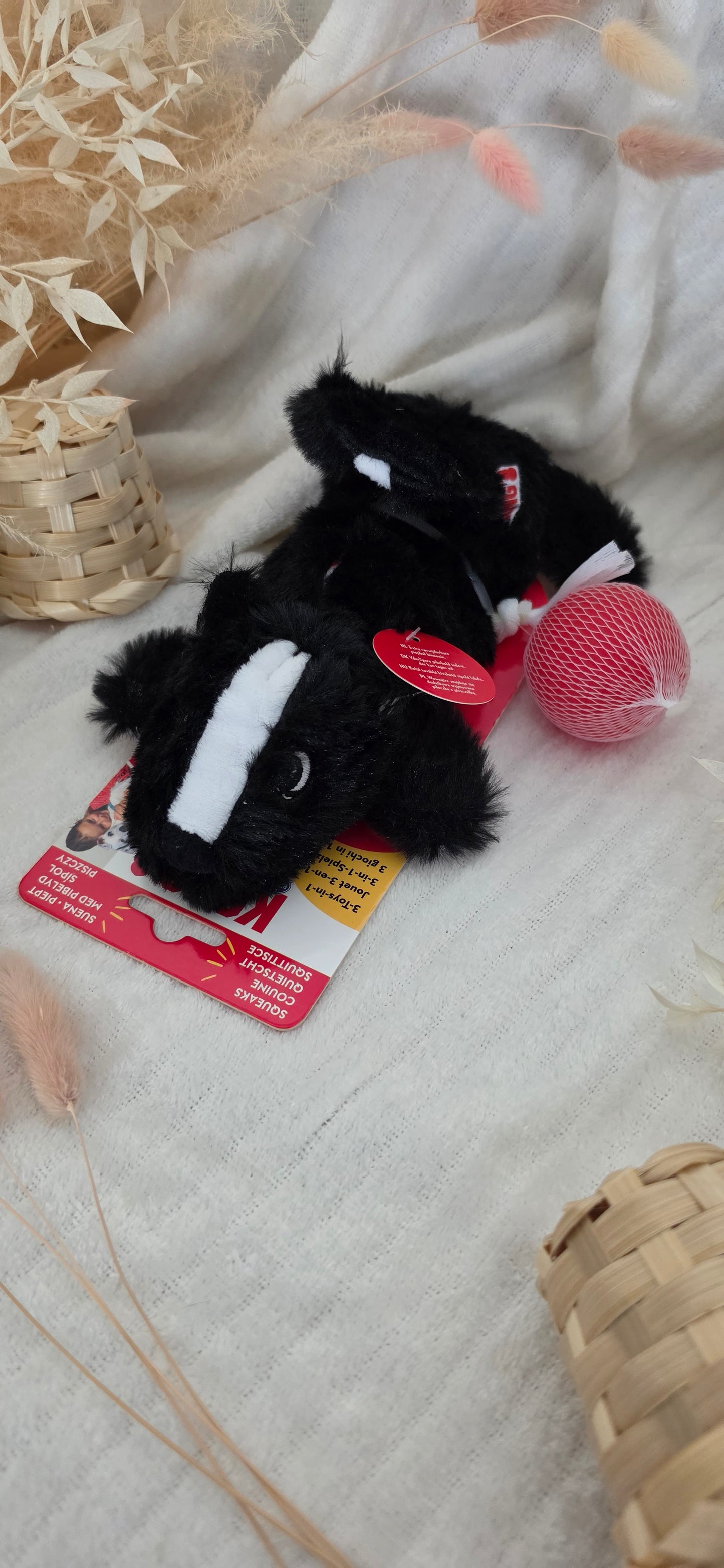 Kong Cozie - Skunk
