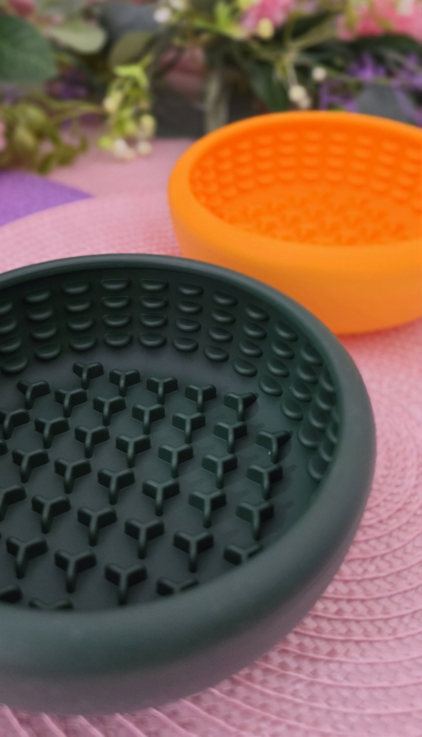 Enrichment Bowl Feeder - Orange